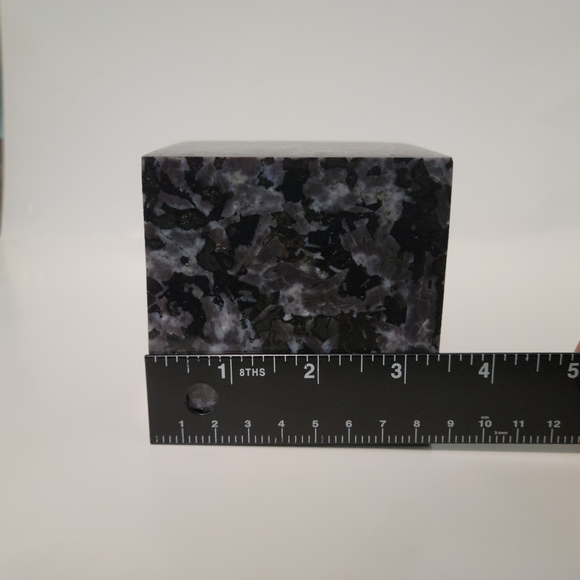 Cube crystal - Picture 6 of 7